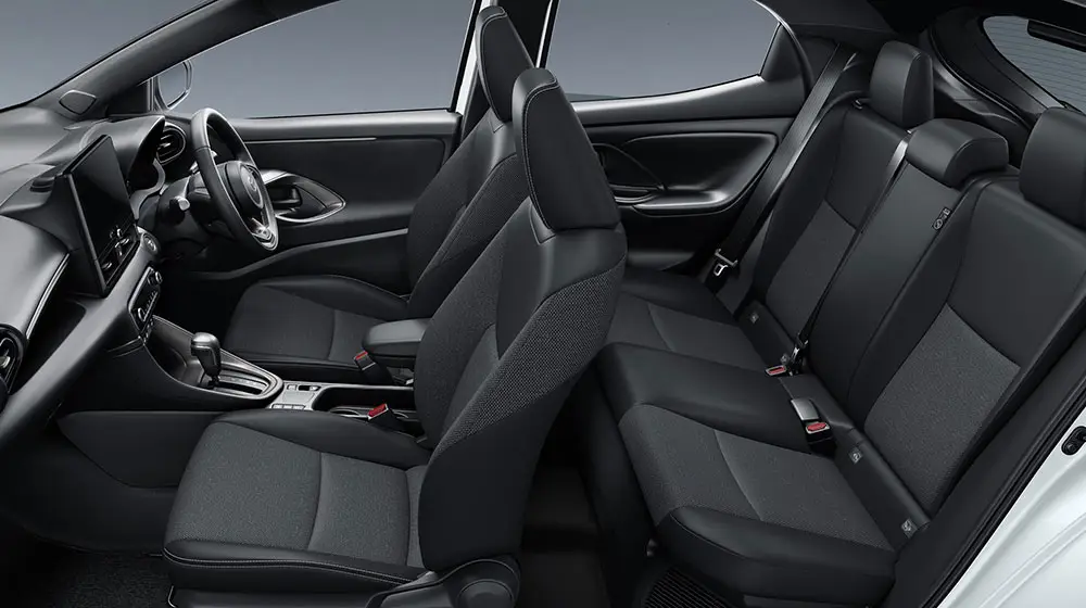 【URBANO】車内空間