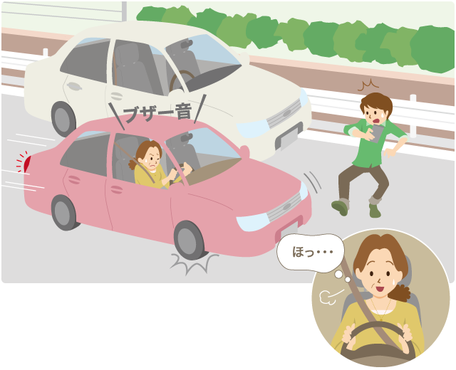運転中前方に、路上駐車されている車の脇からスマートフォンを見ながら歩いている歩行者が道路を横断してきていることを車が検知して警告音と自動ブレーキが作動し、ほっとする運転手のイラスト